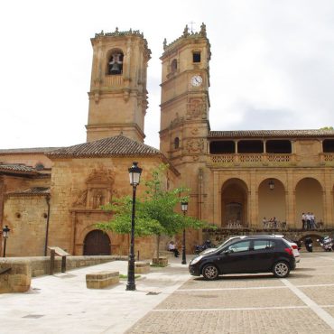 Iglesia Santisima Trinidad en Alcaraz Turismo | El Origen del Vino
