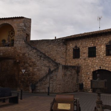 Puerta Estrella en Belmonte | Ruta del Vino de la Mancha