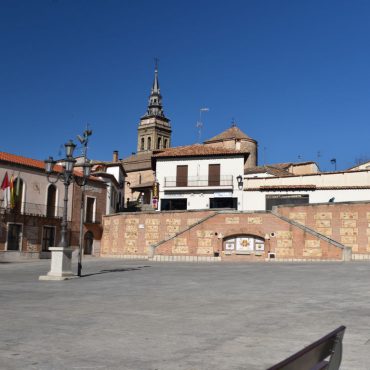Plaza Mayor de Mentrida | El Origen del Vino